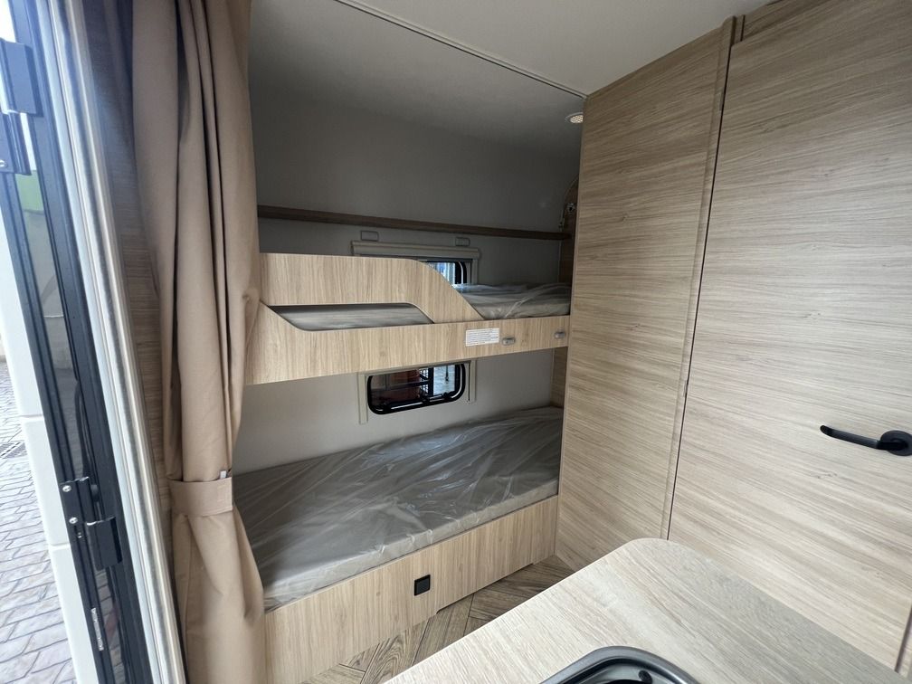 CARAVANA STERCKEMAN SPORT EDITION 490PE KID'S (7)