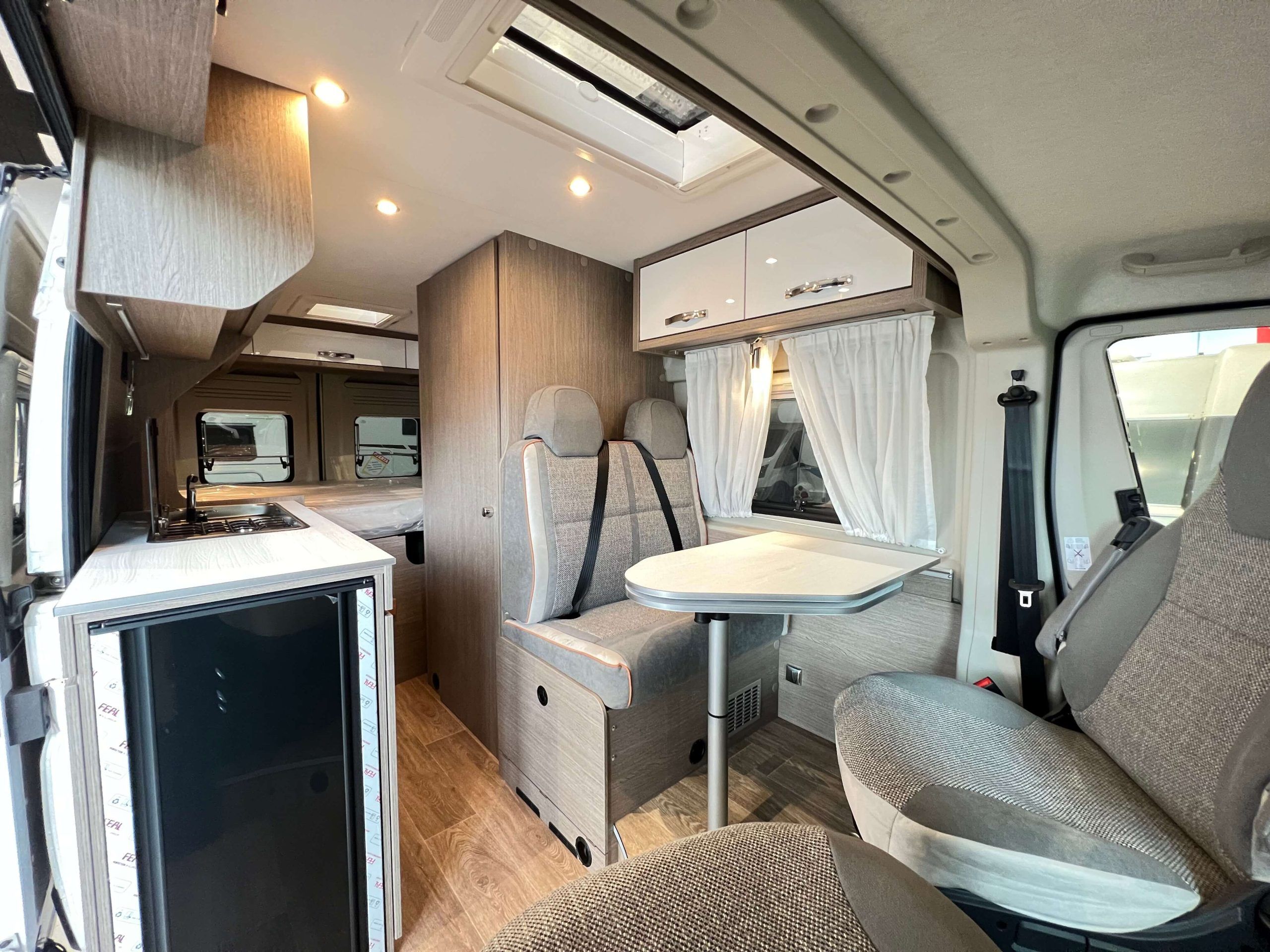 CAMPER PÖSSL 2 WIN S PLUS BLANCA (3)