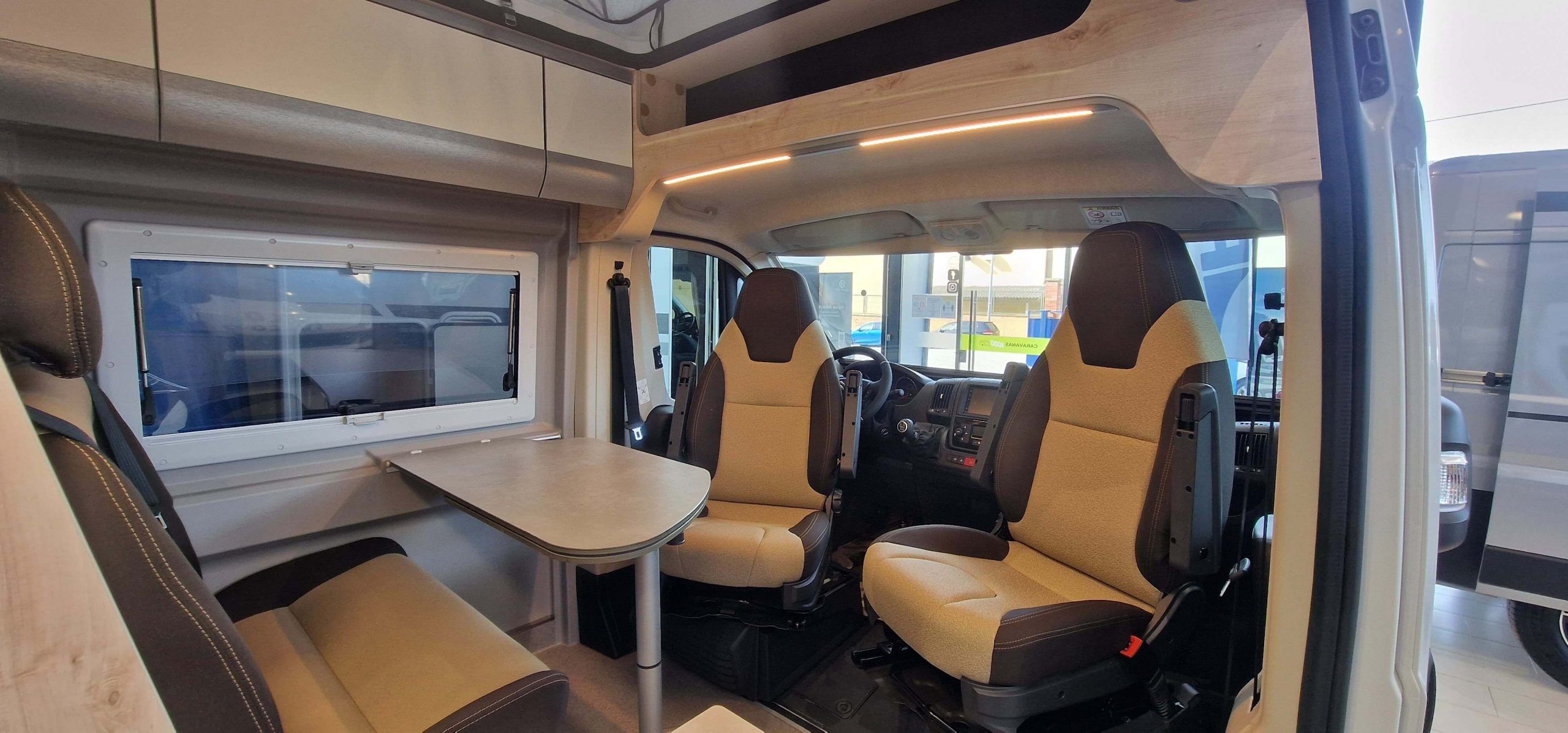 CLEVER CELEBRATION 600 (9)