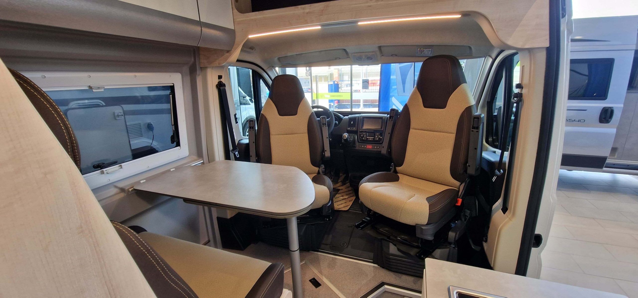 CLEVER CELEBRATION 600