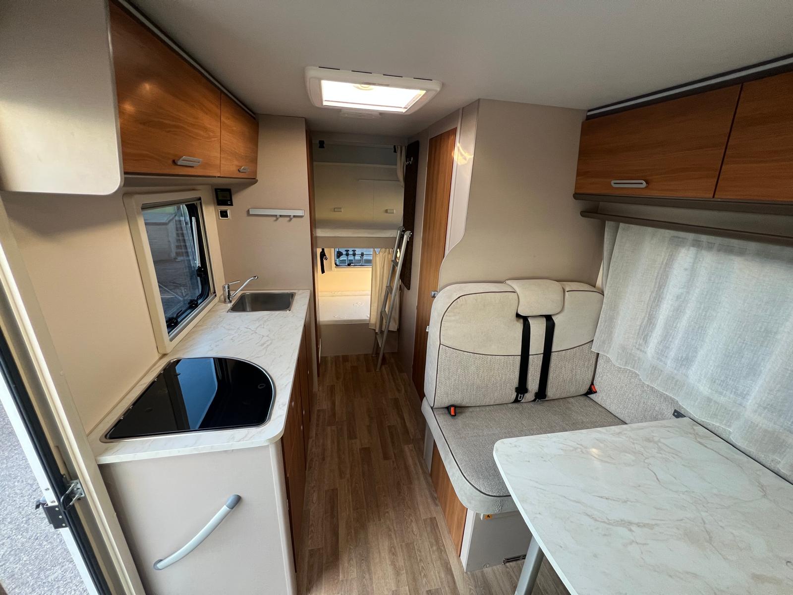 AUTOCARAVANA RIMOR HYGGE 7 (1)