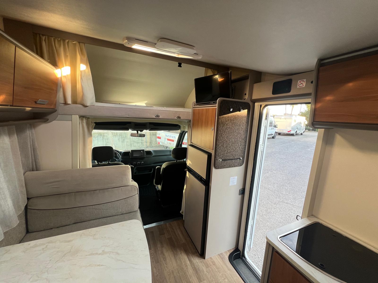AUTOCARAVANA RIMOR HYGGE 7 (9)