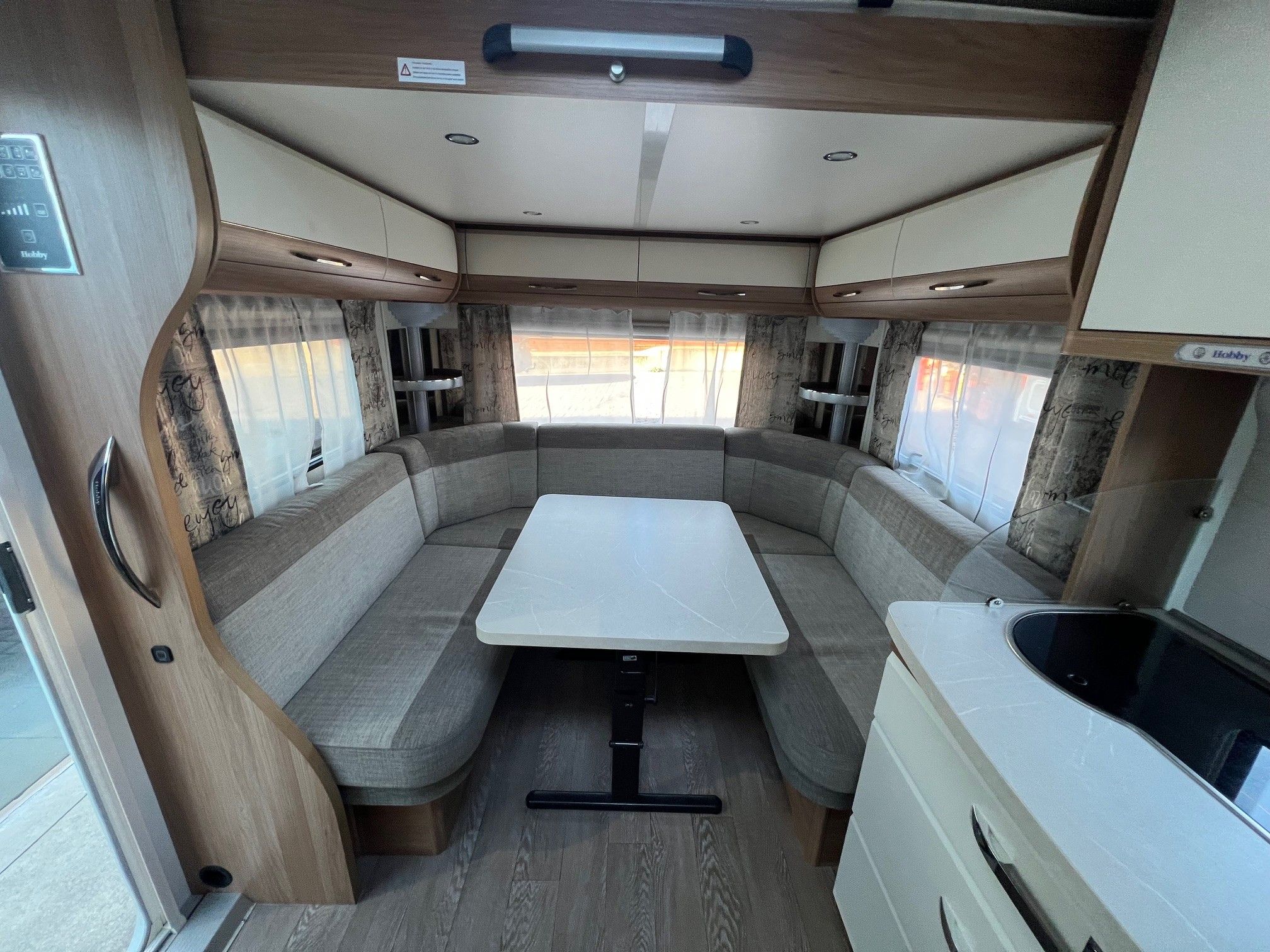 HOBBY 515 UHK LUXE (14)