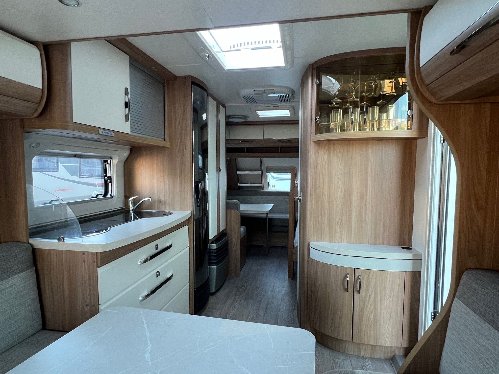 HOBBY 515 UHK LUXE (16)